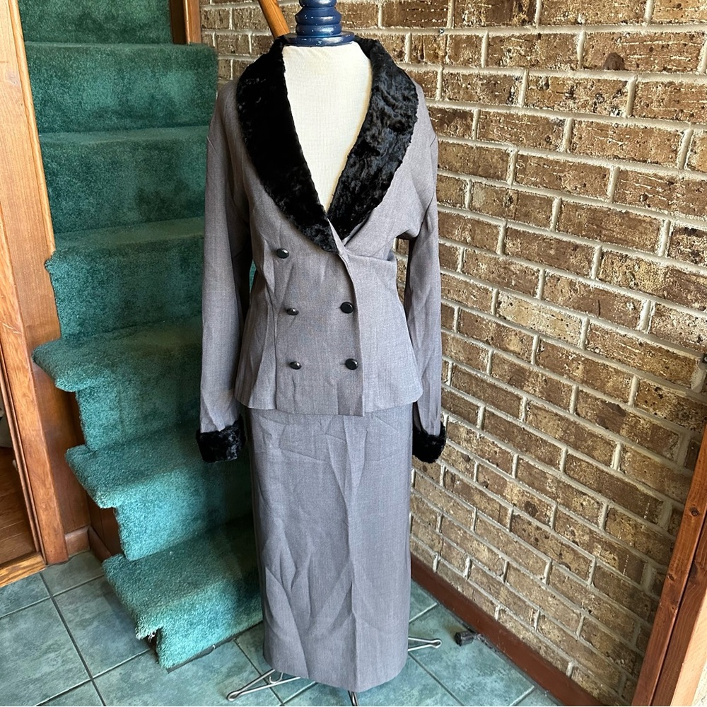 VTG 80s 90s Gray Fur Trim Skirt Suit Set